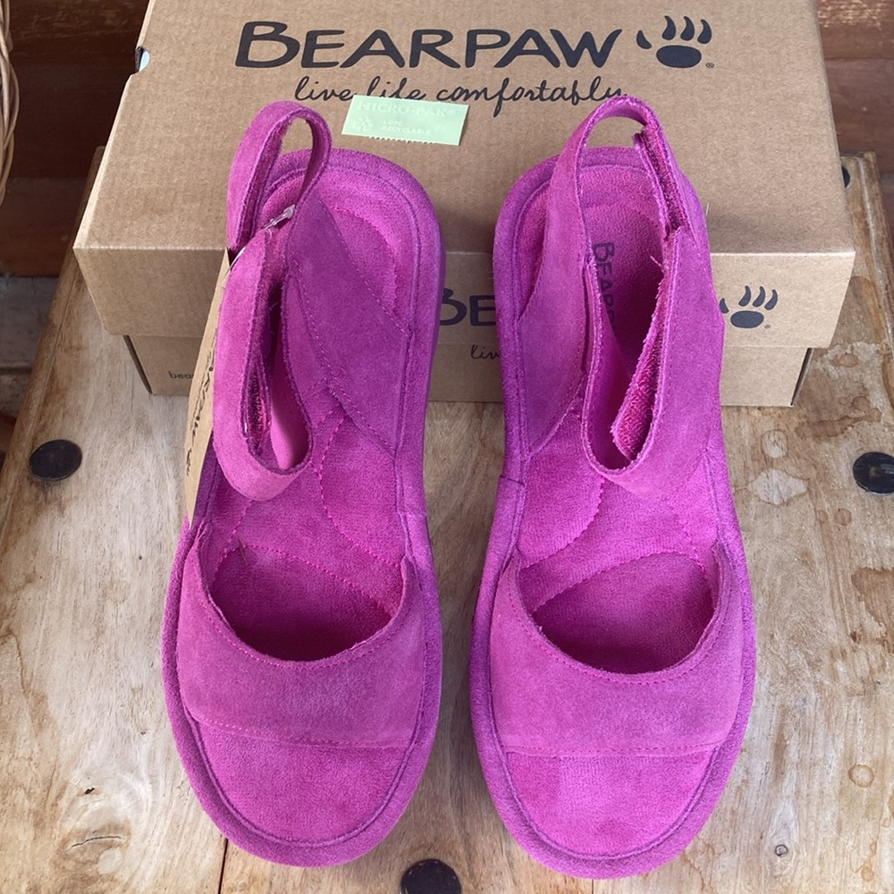 BearPaw Suede Sandals Size 9 Orchid New in Box